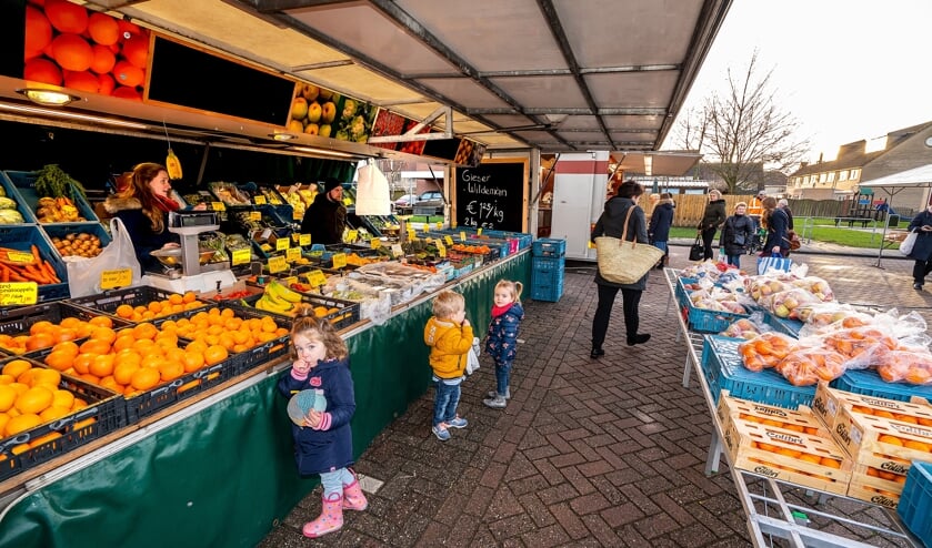 • De weekmarkt in Hagestein.