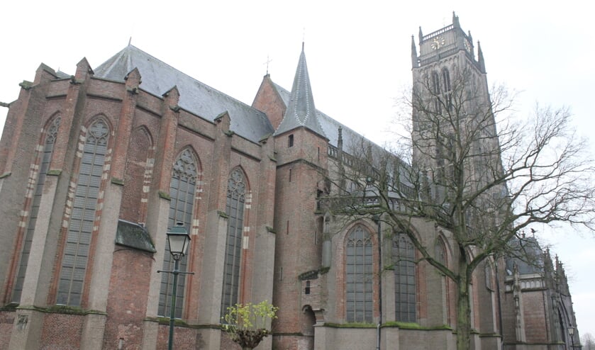 • Vrijwilligers zijn onder andere nodig voor rondleidingen en om het winkeltje in de kerk te bemannen.