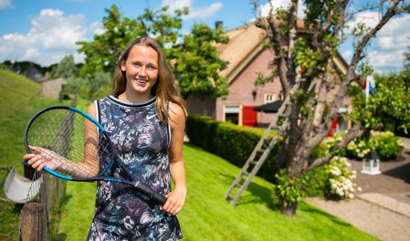 • Eliza Mulder verruilt Schoonhoven voor Amerika.