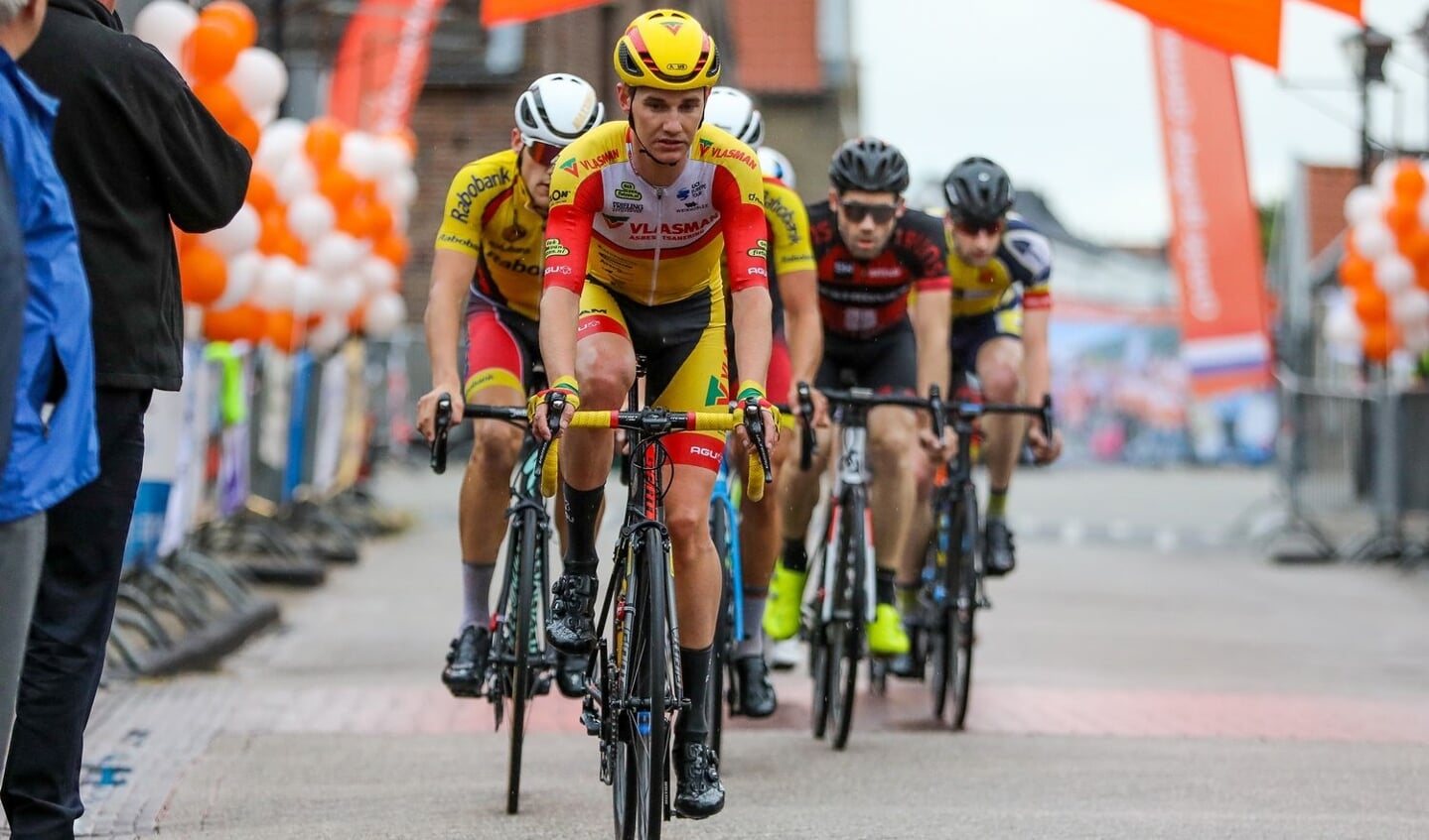 • Kelvin van den Dool klasseerde zich als derde in de Ronde van Giessenburg 2019.