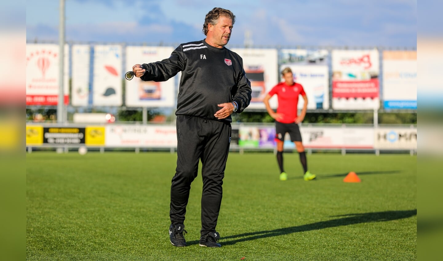 • SteDoCo-trainer Frans Adelaar.