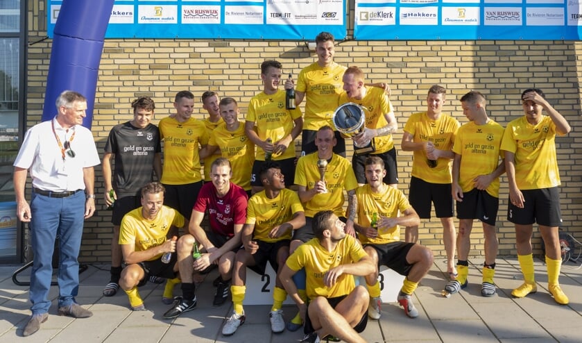 • Wilhelmina'26 winnaar van de eerste Altena Cup.