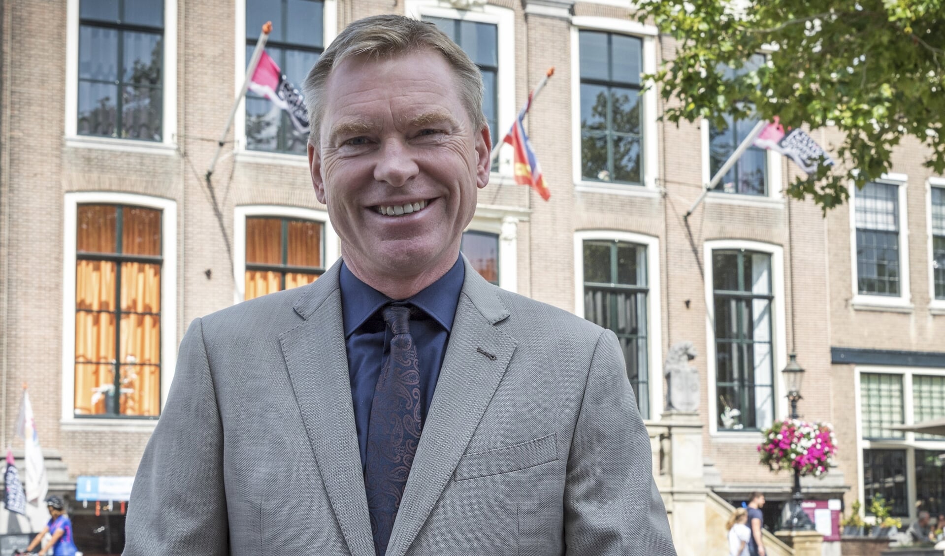 • Peter Rehwinkel werd in april 2017 benoemd tot waarnemend burgemeester van Zaltbommel.