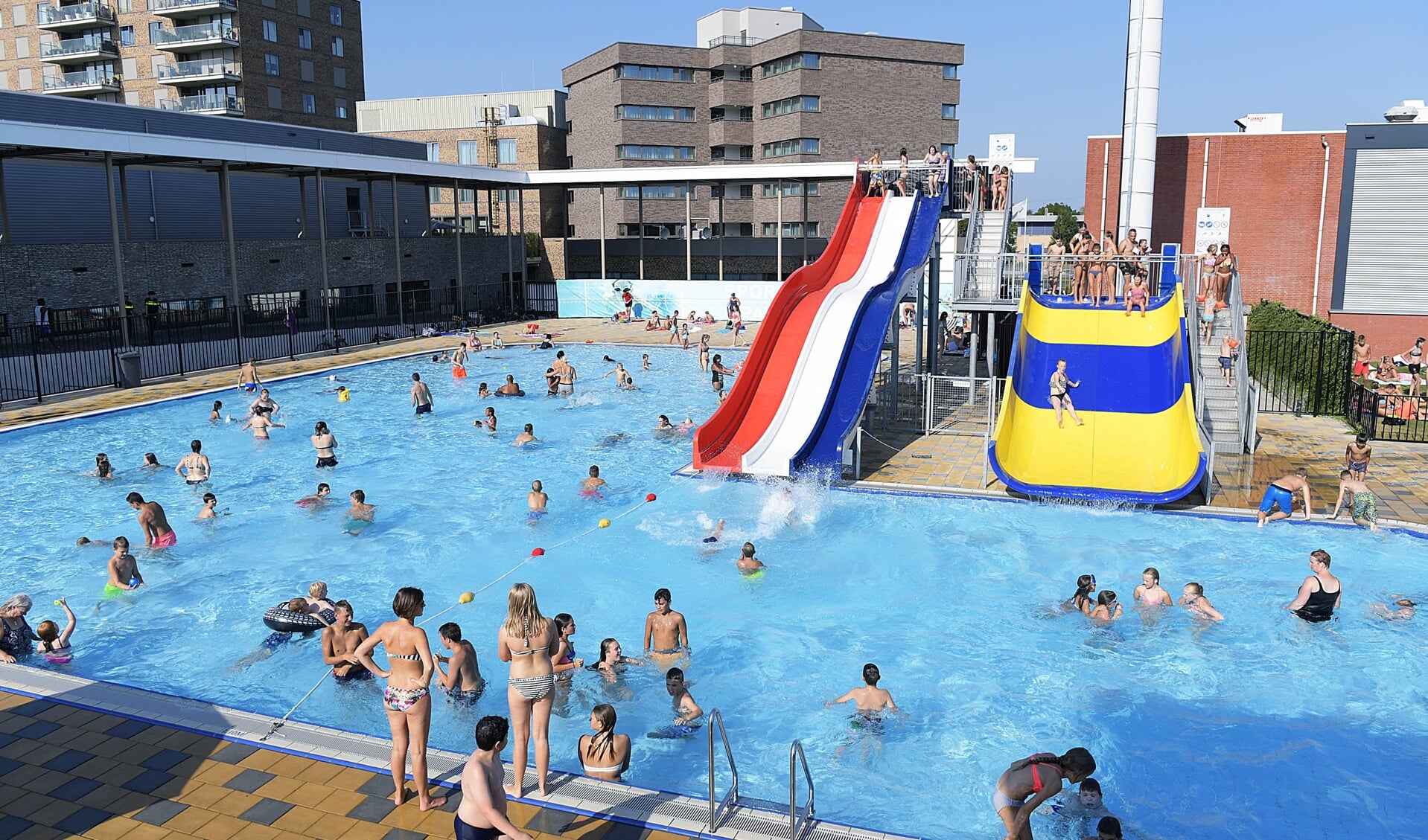 • Waterpret in het Papendrechtse zwembad. (archieffoto)