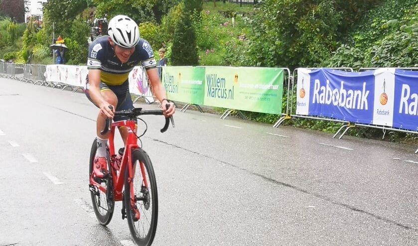 • Afzien voor Jens Bassa in Berg en Terblijt.
