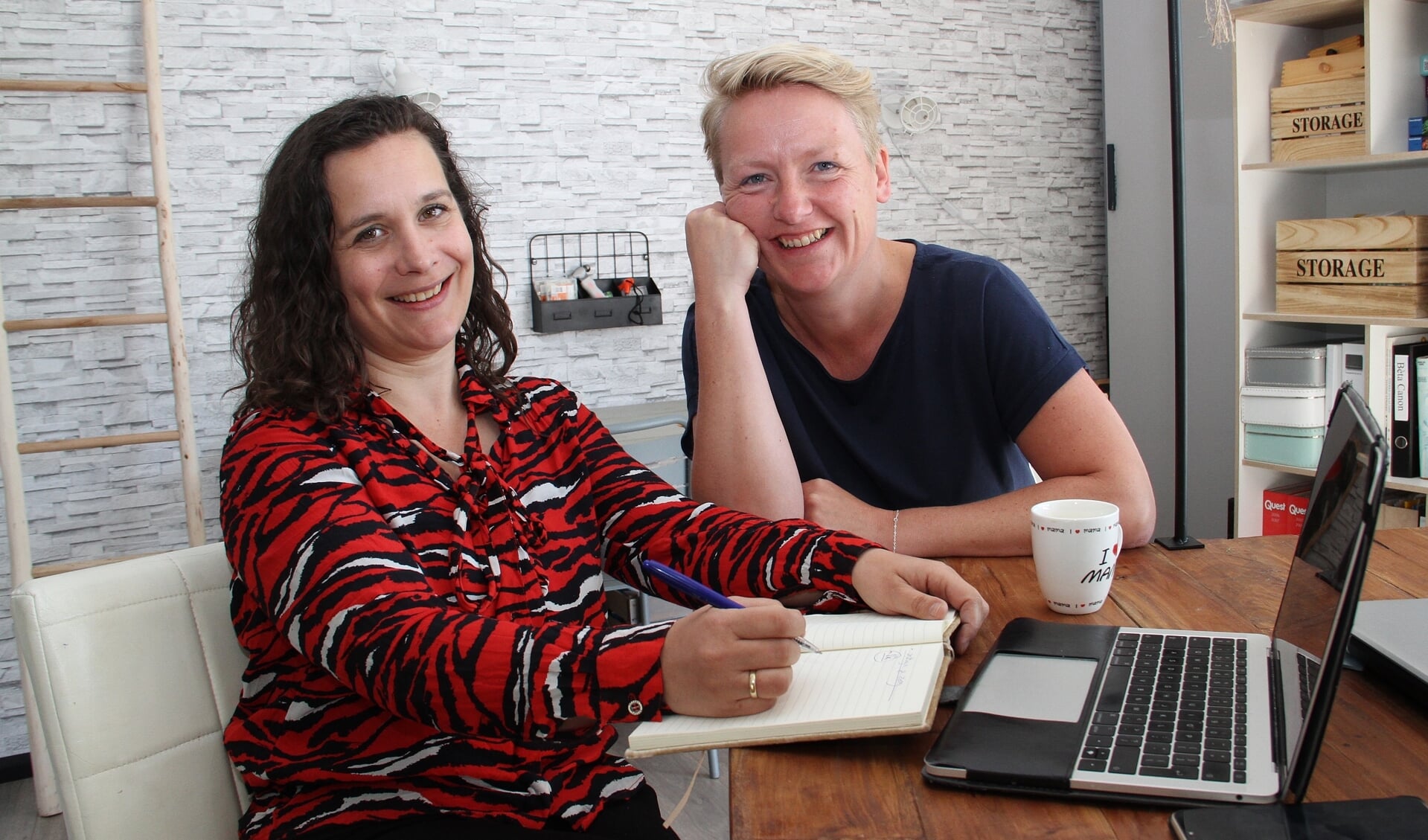 • Esther Jeras (links) en Ingeborg de Keizer zijn een crowdfundingsactie gestart.