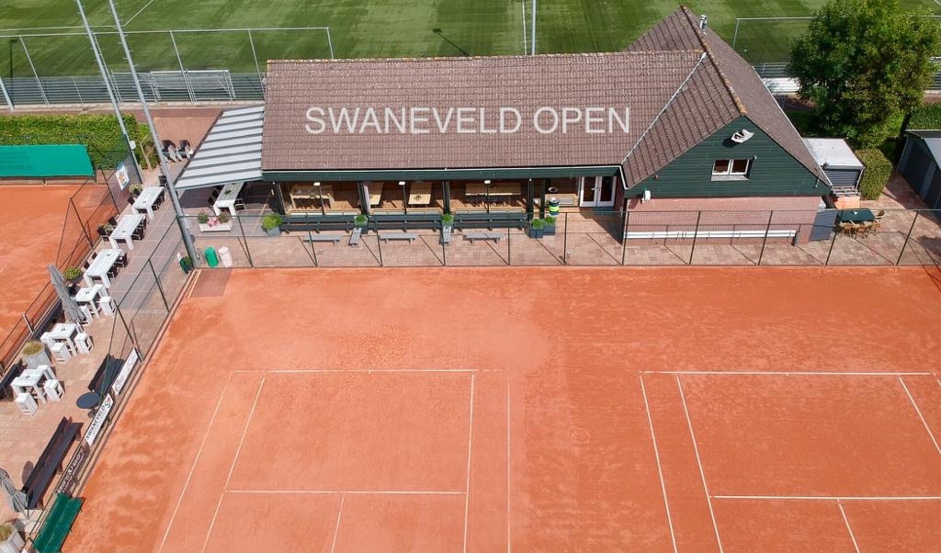 • Het tennispark in Schoonhoven.