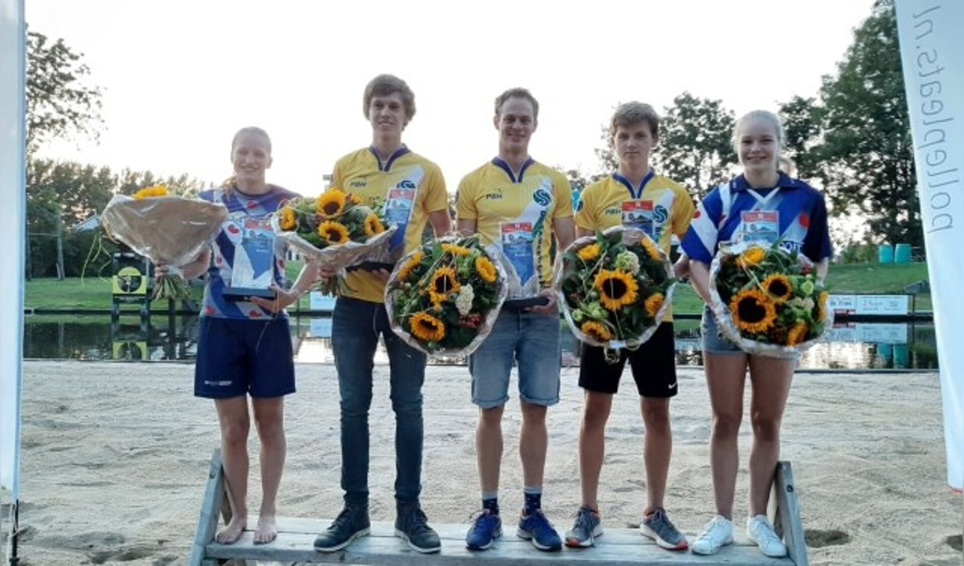 De winnaars van het slotstuk van de Nationale Competitie Polsstokspringen. Zaterdag wacht het NK. (Foto: PB Holland)