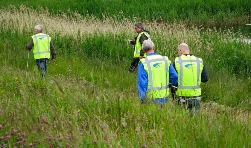 • Dijkwachten op inspectie.