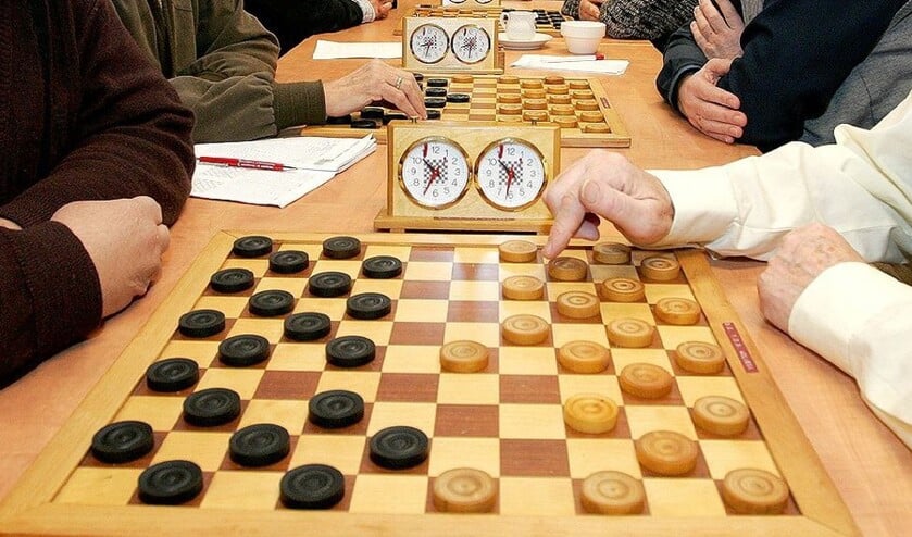 • De damcompetitie gaat binnenkort weer van start.