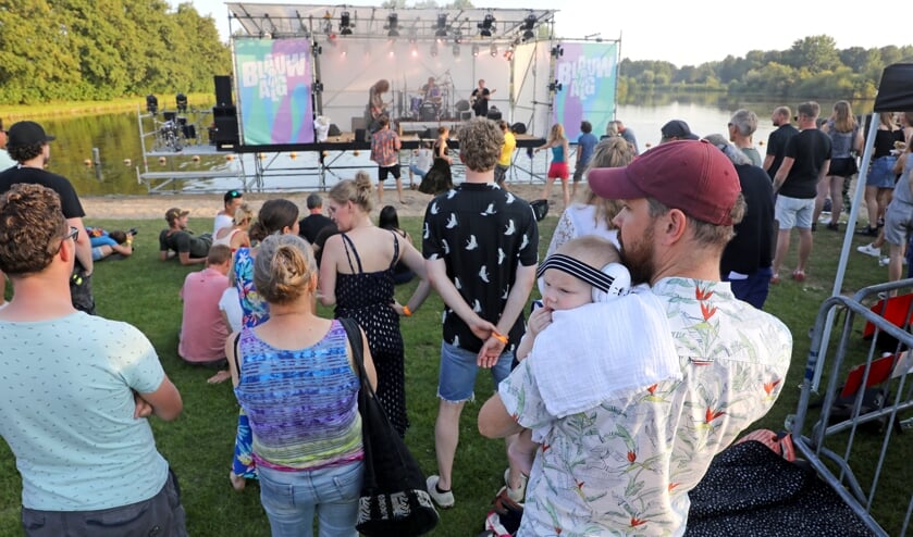 <p>• Blauwalg Festival gaat dit jaar door.</p>