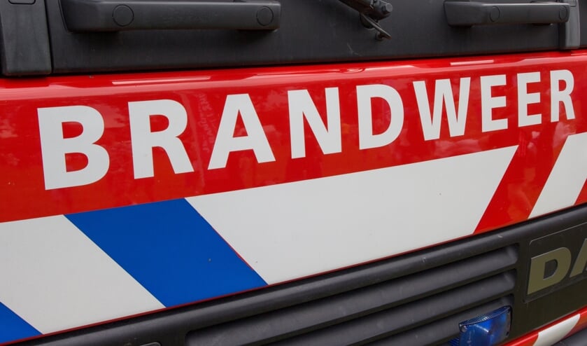 <p>De brandweer rukte vannacht rond kwart voor twee uit voor de brand. </p>