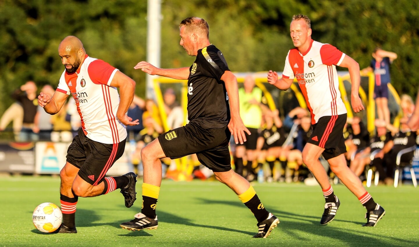 • SV Meerkerk - oud-Feyenoord (3-4).