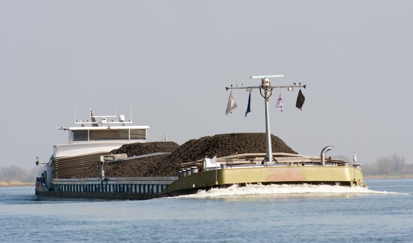 • Scheepvaart brengt veel activiteit naar Werkendam.