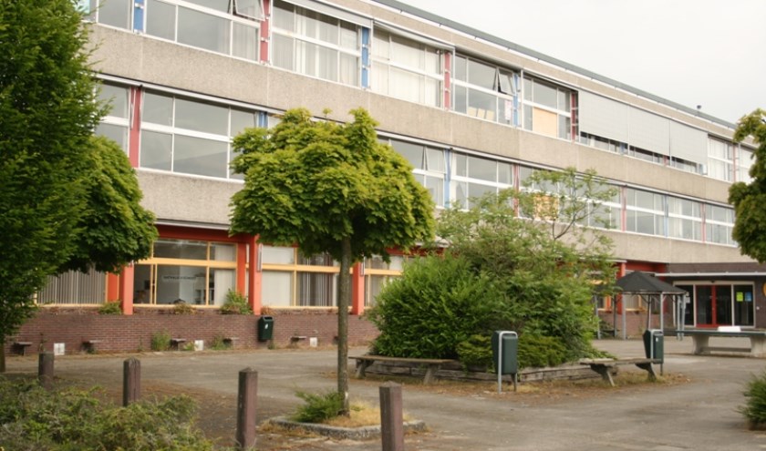 • Pand 9 is een verzameling sociale initiatieven in de oude LTS aan de Van Heemstraweg in Zaltbommel.