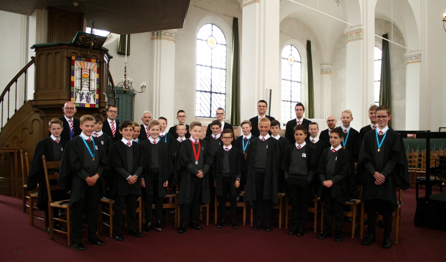 • Het Gorcum Boys Choir onder leiding van dirigent Jeroen Bal.