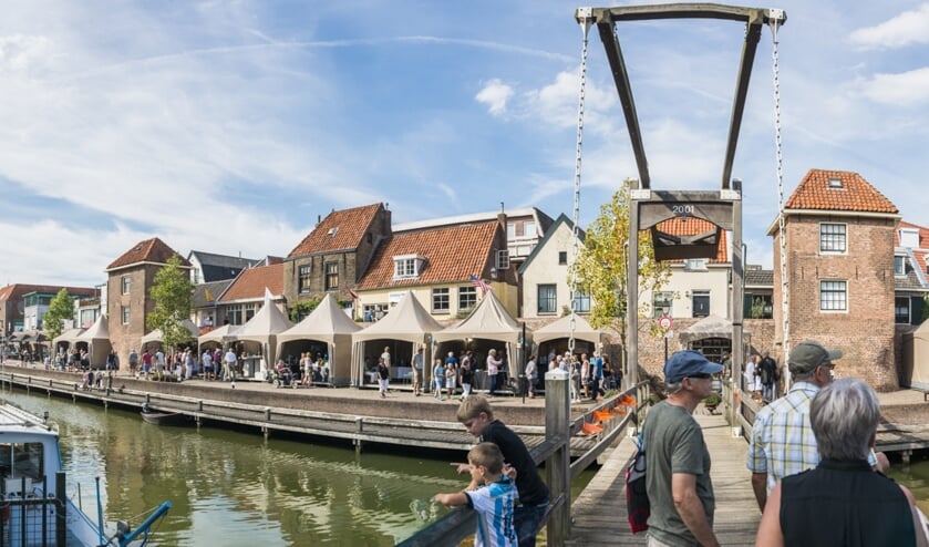 • Glas en kunst in Leerdam.