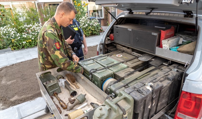 • De munitie wordt ingeladen en even later tot ontploffing gebracht.