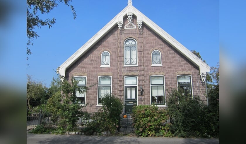 • Boerderijen, zoals deze in Bergambacht, worden vereeuwigd.