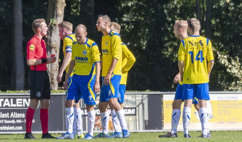 • Woudrichem - ASV Arkel (5-0).