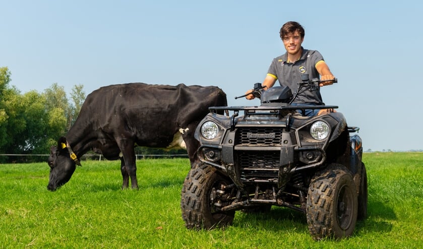 • Patrick Roest geniet thuis op de boerderij.