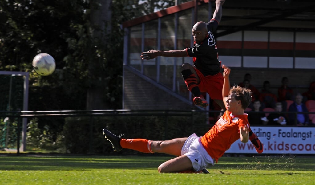 • Papendrecht - Oranje Wit (3-0).