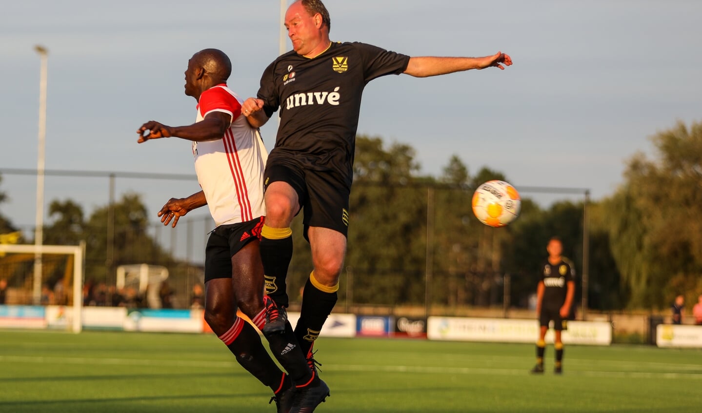 • SV Meerkerk - oud-Feyenoord (3-4).