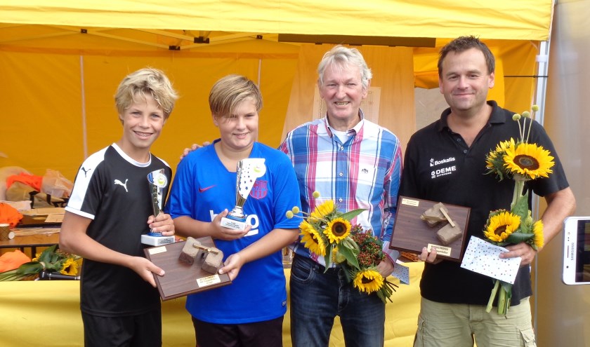 • De winnaars van het pappelellen.