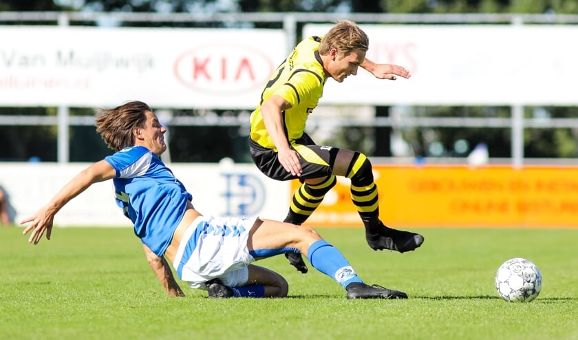 • Schelluinen - Groot-Ammers (2-1).