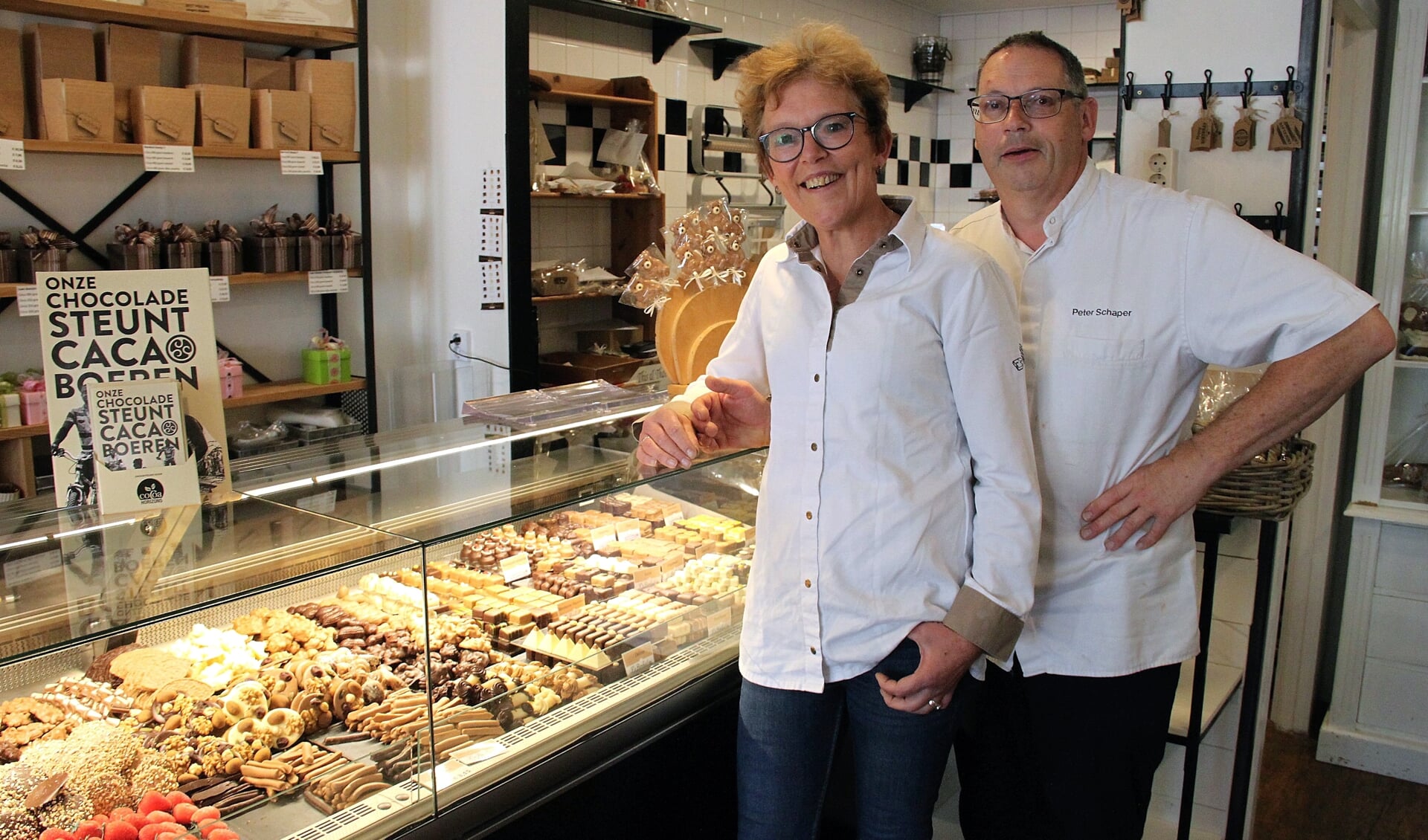 • Marjan en Peter Schaper van chocolaterie-patisserie De Berekuil. . 