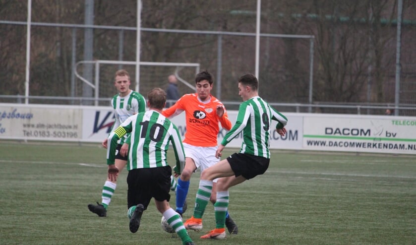 • Altena - Tricht (2-1).