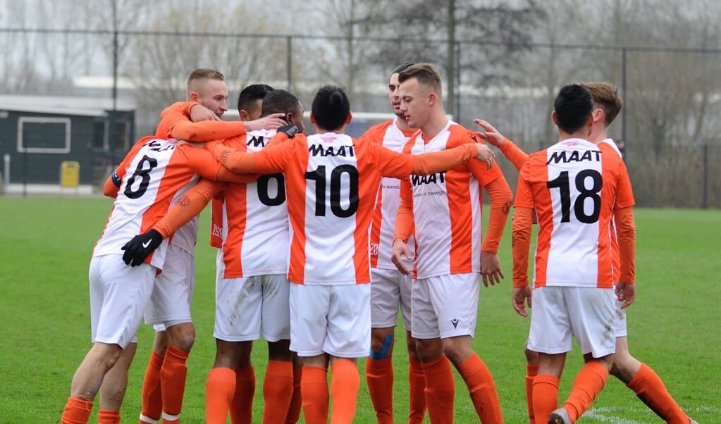 • Alblasserdam - FC Perkouw (5-0).