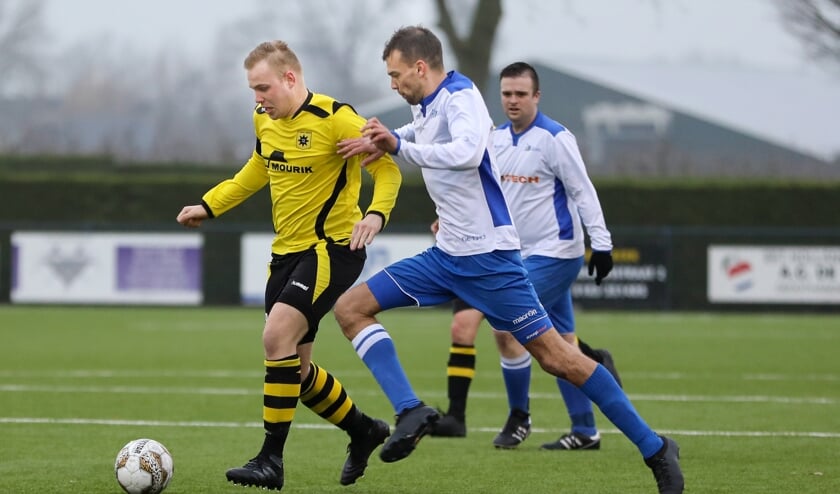 • Ameide - Groot-Ammers (0-0).