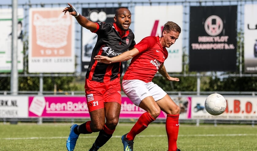 • Kyle Doesburg met SteDoCo in actie tegen Excelsior'31.