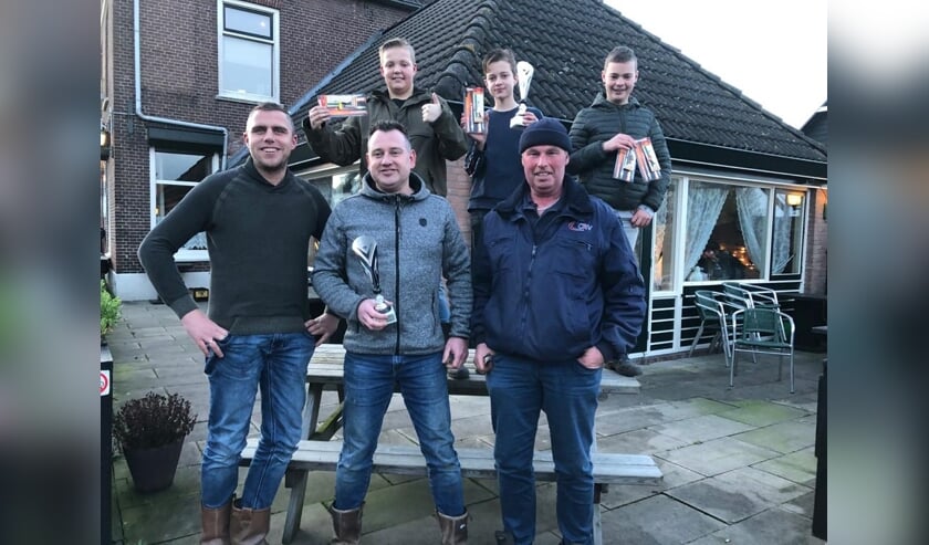 • De klassementswinnaars van het roofvisconcours.
