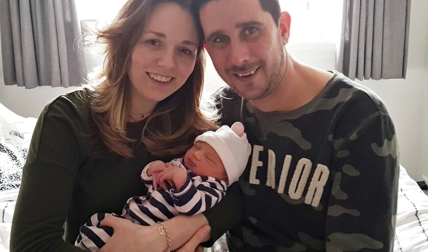 • Aveliene en Stefan van Rossum met Noor.