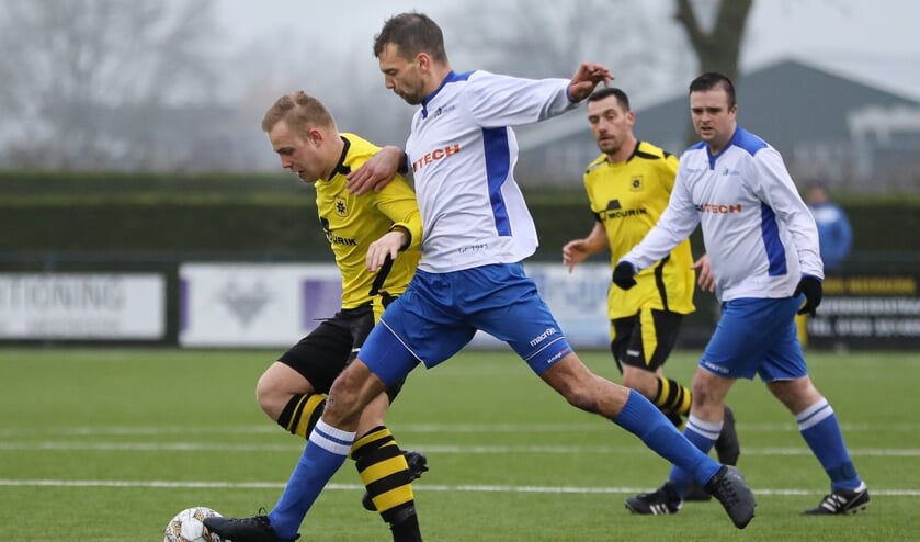 • Ameide - Groot-Ammers (0-0).