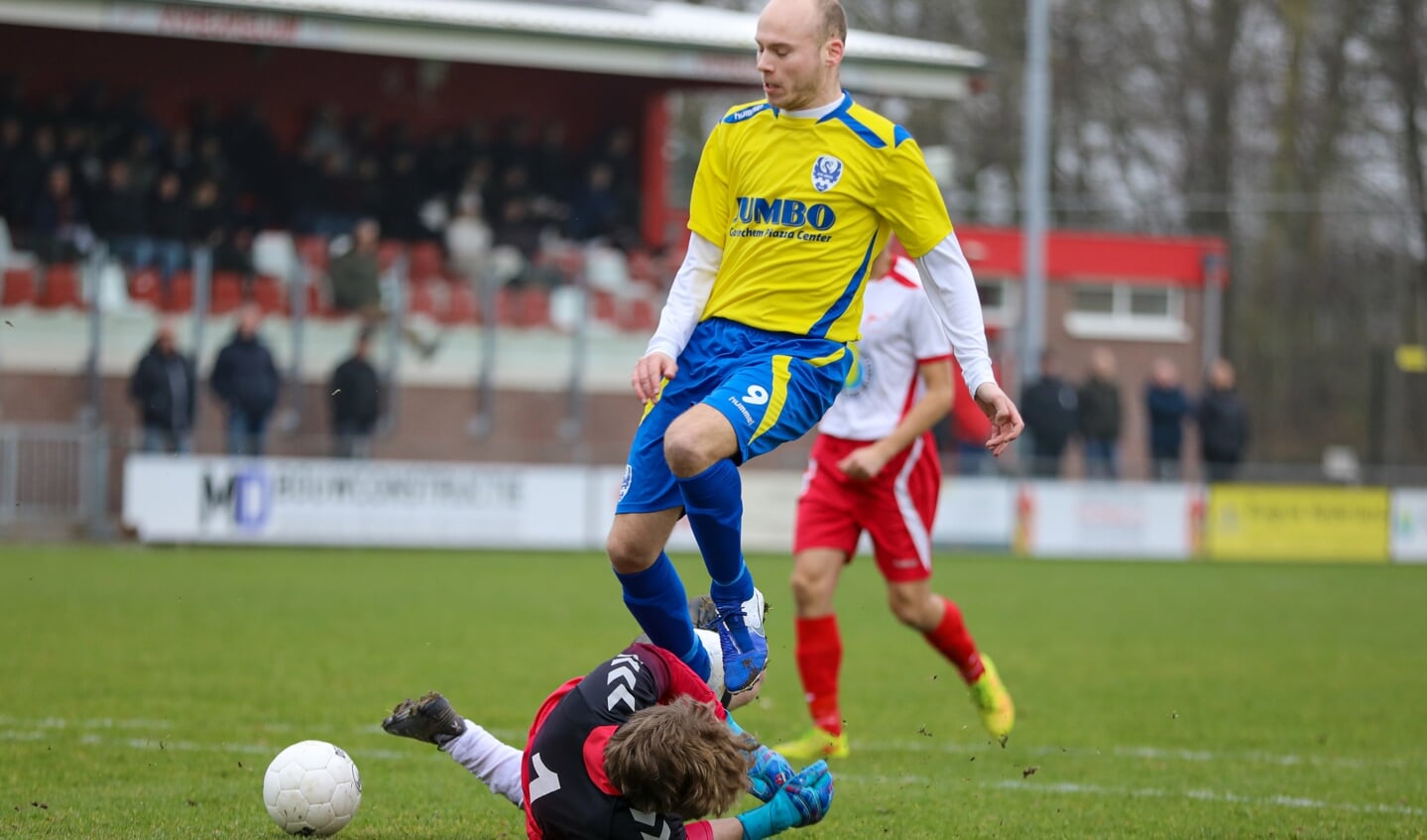 • Heukelum - ASV Arkel (3-0).