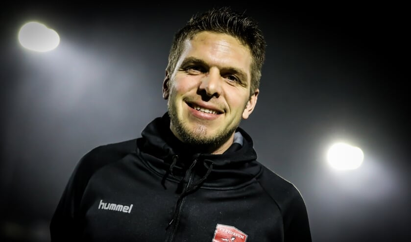 • Michel Roza is per direct weg als hoofdtrainer van Peursum.
