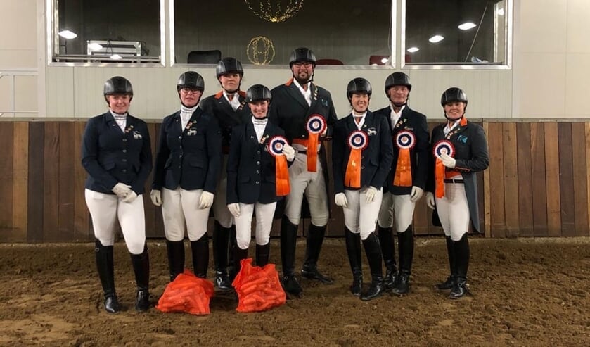 • Team Horses For Heezen.