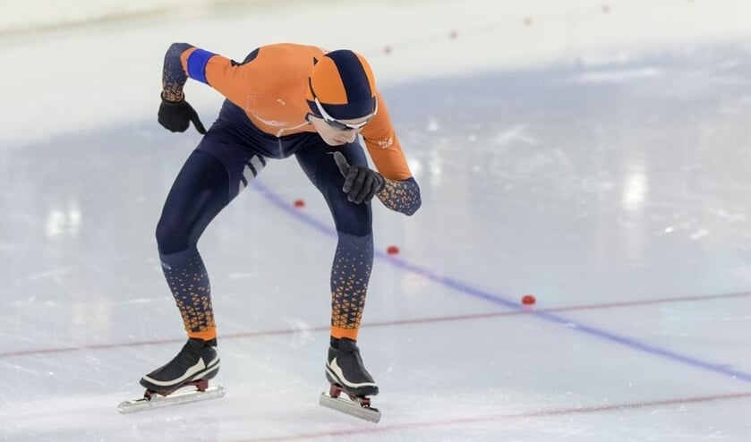 • Bryant Boogert in actie tijdens de Koninklijke Thialf Jeugdwedstrijd.
