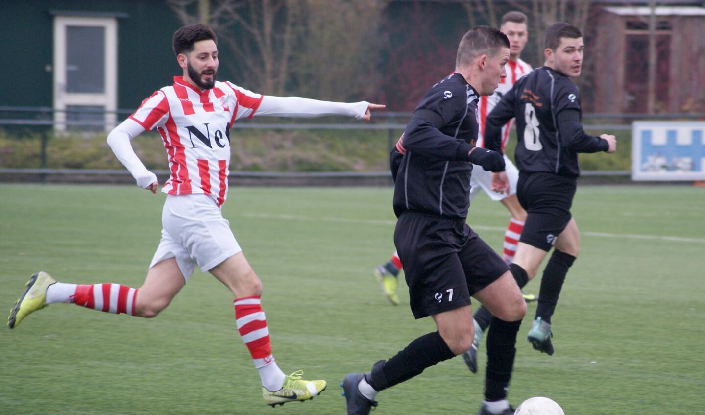 • SVW - Lekkerkerk (2-0).