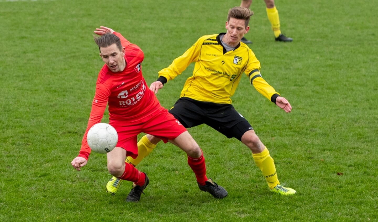 • Strijen - De Zwerver (2-1).