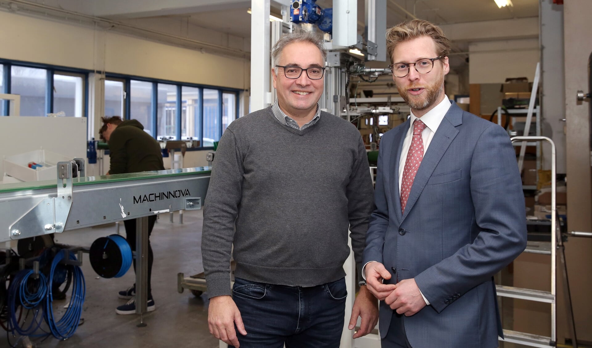 • Paul Pardoen, Algemeen Directeur Machinnova (links) en Maarten Burggraaf, wethouder Economie gemeente Dordrecht.