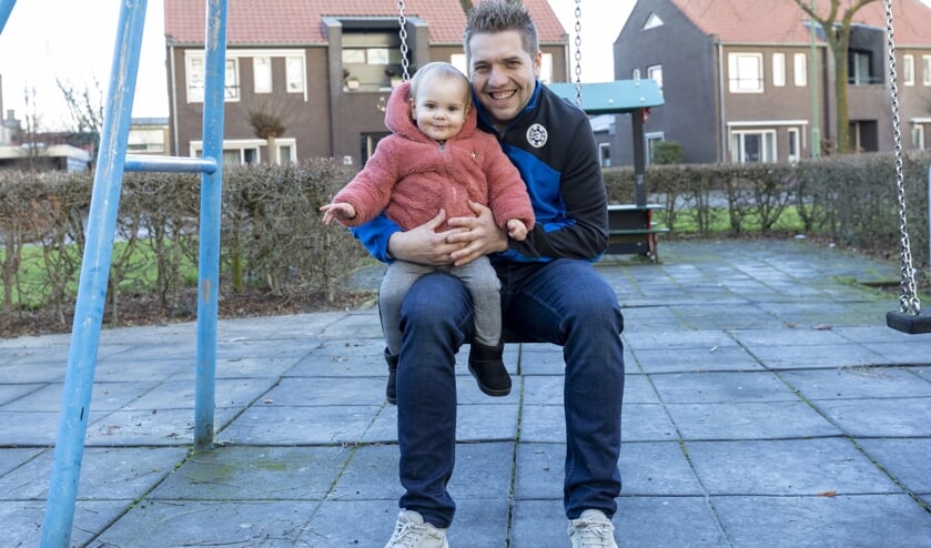 • GRC 14-speler Ricky Vroon samen met zijn dochtertje Tess.