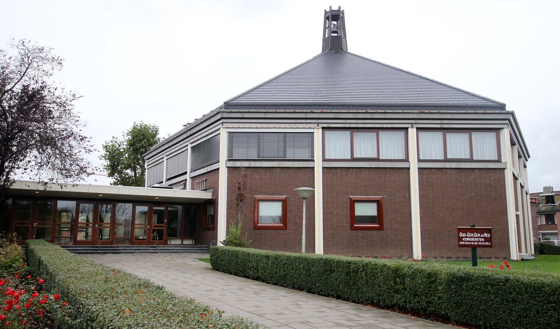 • Mieraskerk in Krimpen aan den IJssel.