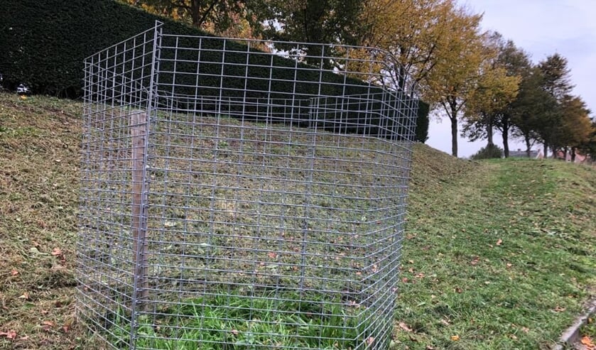 In de bladkorven kan bladafval (ook uit eigen tuin) worden gedoneerd.
