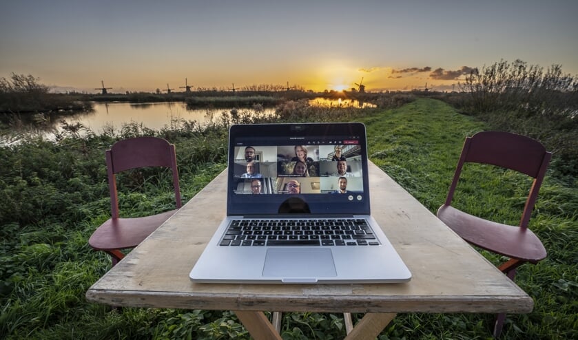 <p>• Beeld van het online symposium. Rechtsboven: Astrid de Wit (provincie Zuid-Holland), midden boven: Lidwien Reyn, kwartiermaker klimaatadaptatie (Rijk), met Mathieu Gremmen (Waterschap Rivierenland) en wethouders uit de regio Alblasserwaard-Vijfheerenlanden.</p>