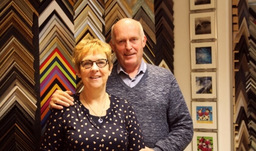 <p>Lia en Wim Baars gaan de contacten met hun klanten missen. Maar ze kijken na ruim 40 jaar uit naar hun vrije tijd. (Foto: Lysette Verwegen)</p>