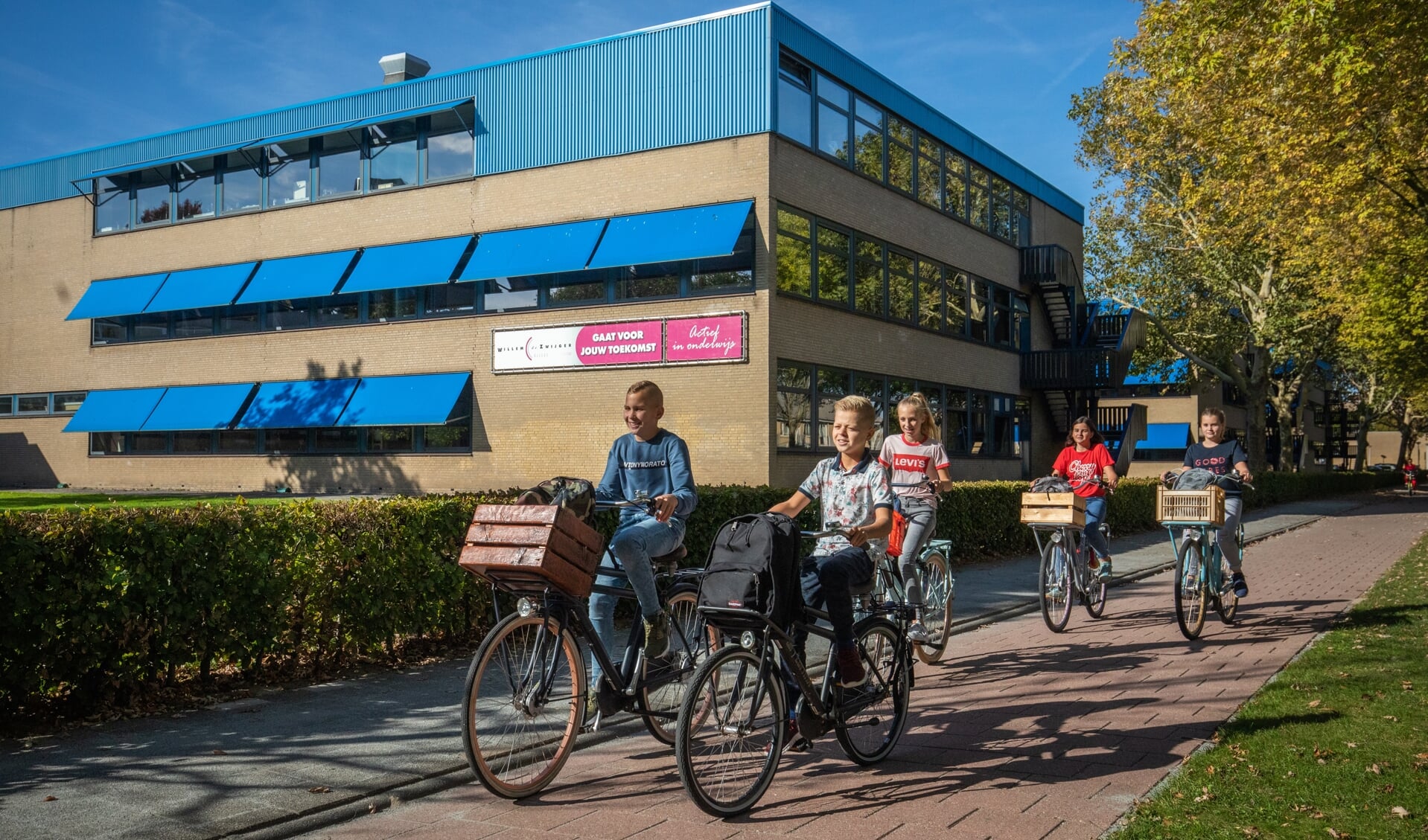 • Burgklasleerlingen van het Willem de Zwijger College.